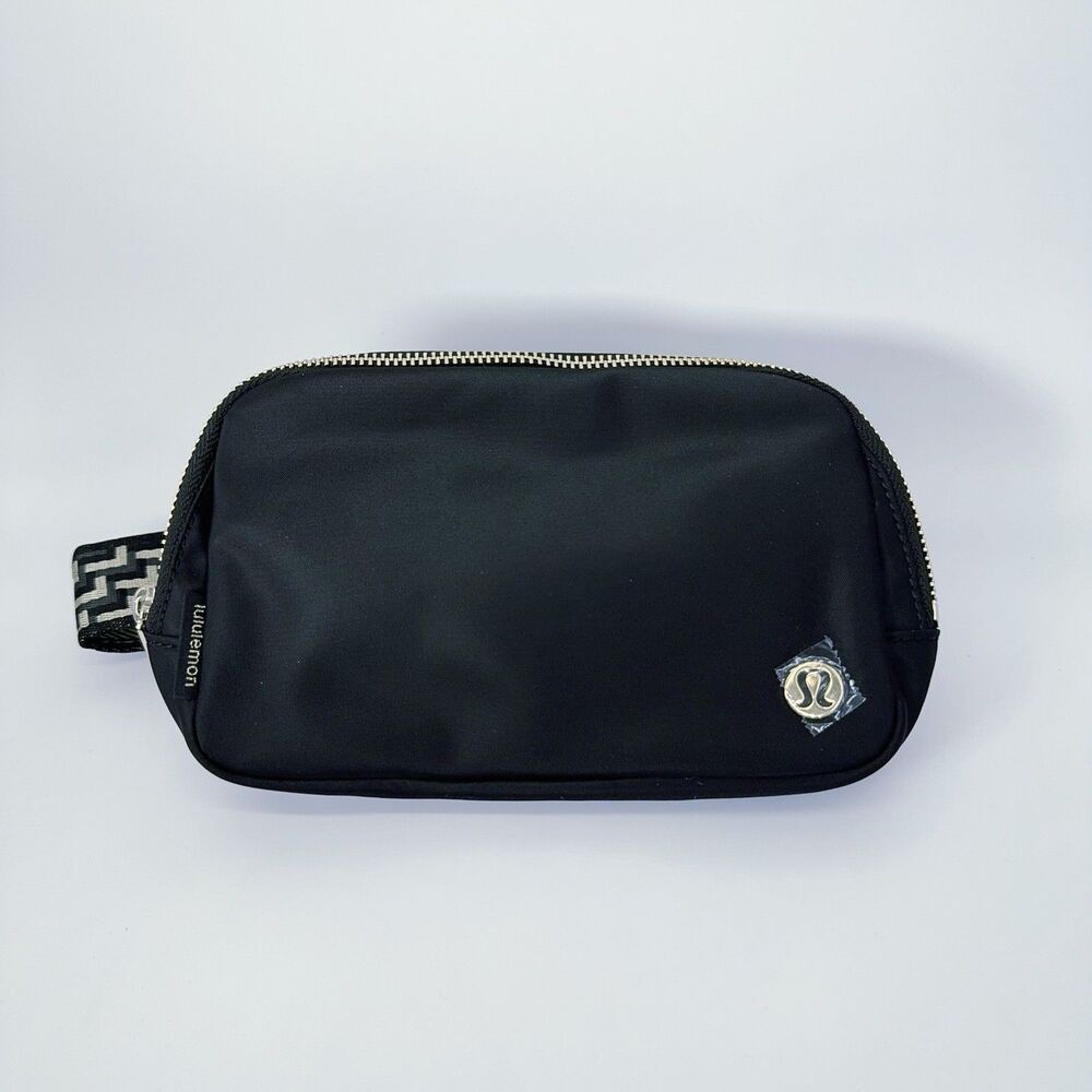 Lululemon Everywhere 1L Black Belt Bag Fanny Pack Crossbody Monogram Metallic - Picture 2 of 11